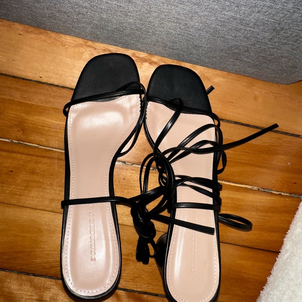 Princess Polly black heels brand new. Never worn